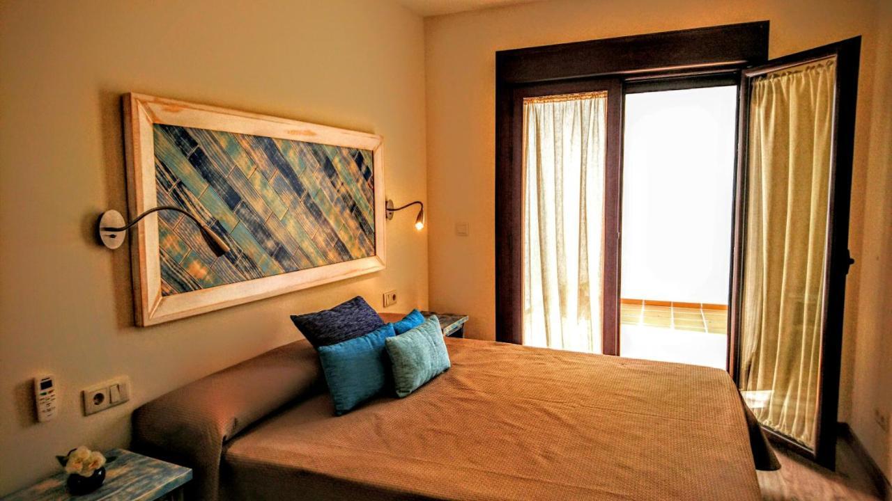 Apartamentos El Gallo มาร์เบยา ภายนอก รูปภาพ